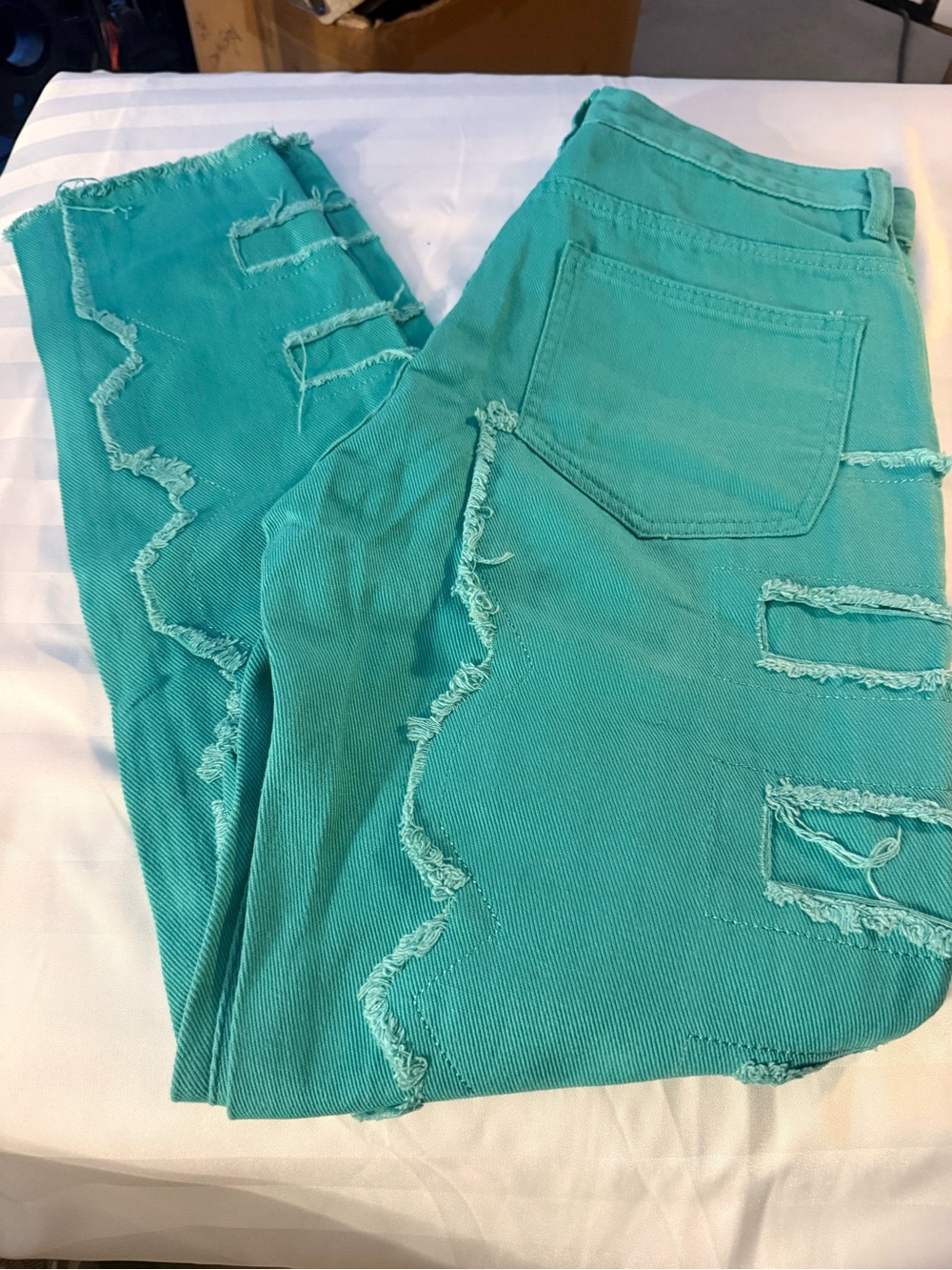 Women’s Teal Straight-Leg Distressed Jeans